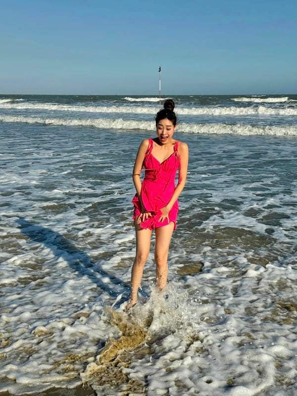 khánh vân bikini (1)