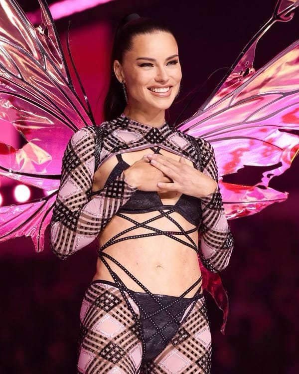 adriana lima nude (1)