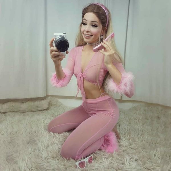 belle delphine nude (2)