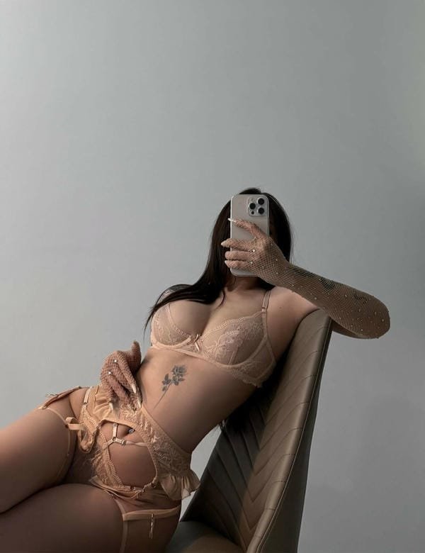 khúc thị hương nude (13)