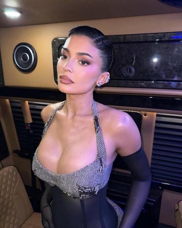 kylie jenner nude (13)