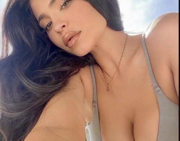 kylie jenner nude (15)