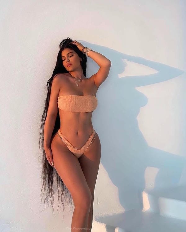 kylie jenner nude (3)