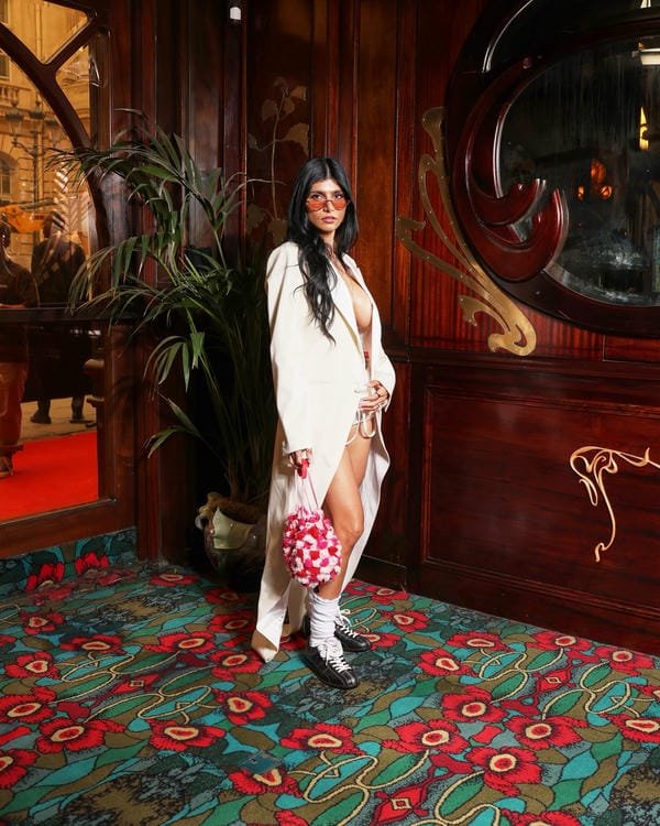 mia khalifa nude (3)