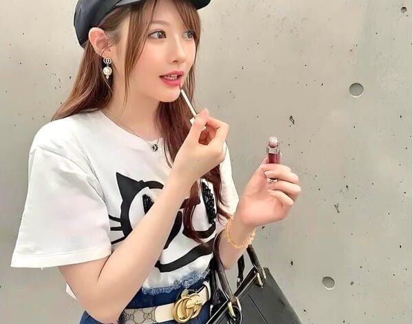 minami aizawa nude (16)