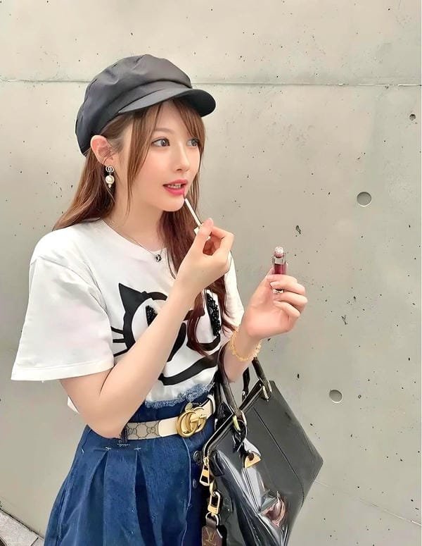 minami aizawa nude (16)