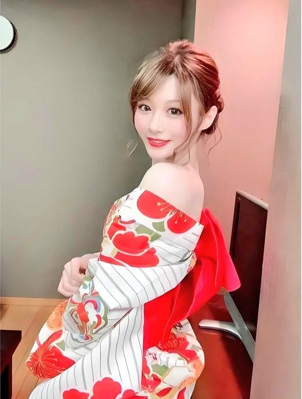 minami aizawa nude (17)