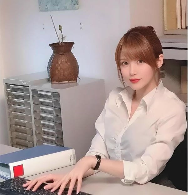 minami aizawa nude (21)