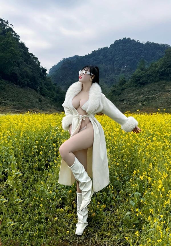 nguyễn ngọc kim thảo nude (2)