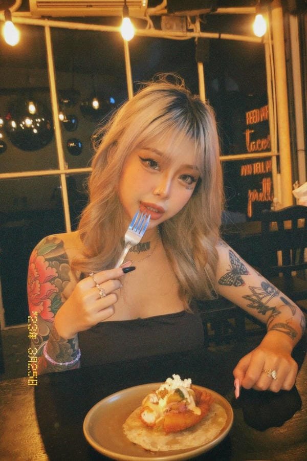 quách quỳnh nude (13)