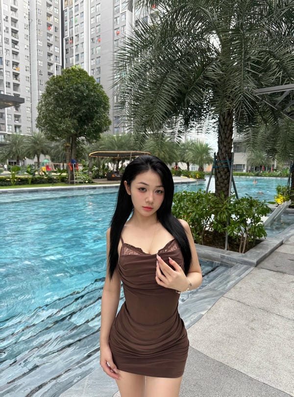 trần hà linh nude (2)